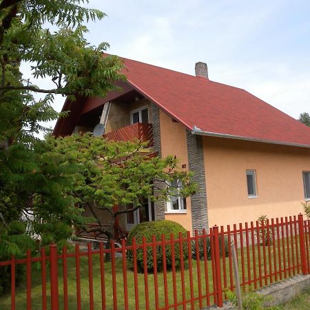 Holiday Home In Balatonkeresztur 19455 Экстерьер фото